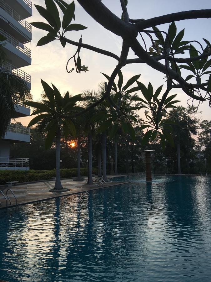 Appartamento View Talay 5D Golf Pattaya Esterno foto